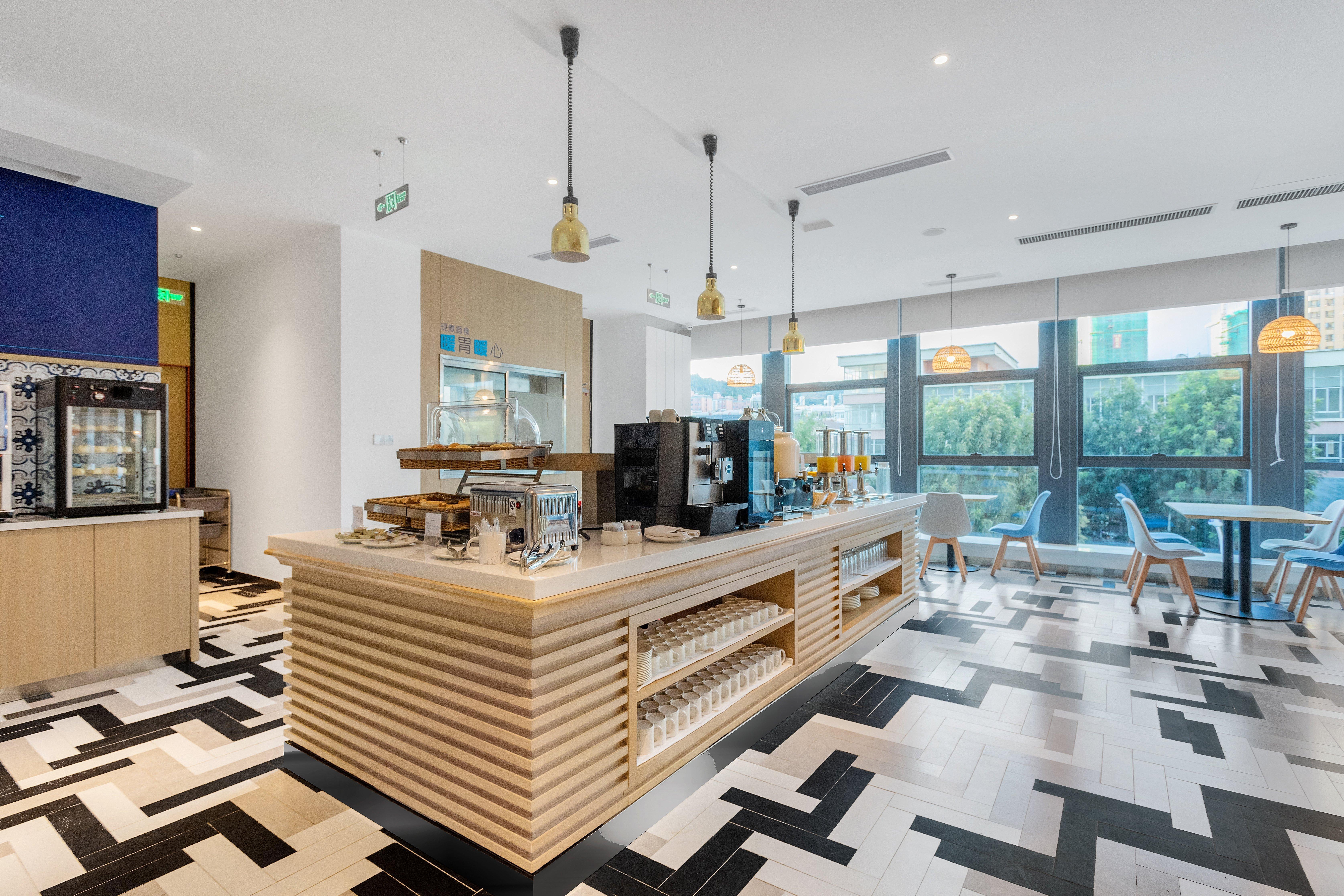 Holiday Inn Express Dali Xiaguan By Ihg Exterior foto